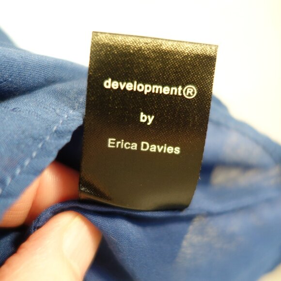 Development by Erica Davies Blouse - Picture 7 of 13